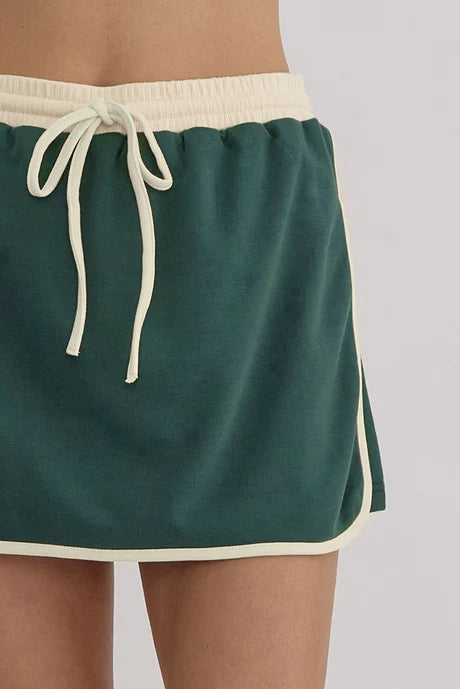 Contrast Loose Pullover Top + Lace-Up Waist Skort Set