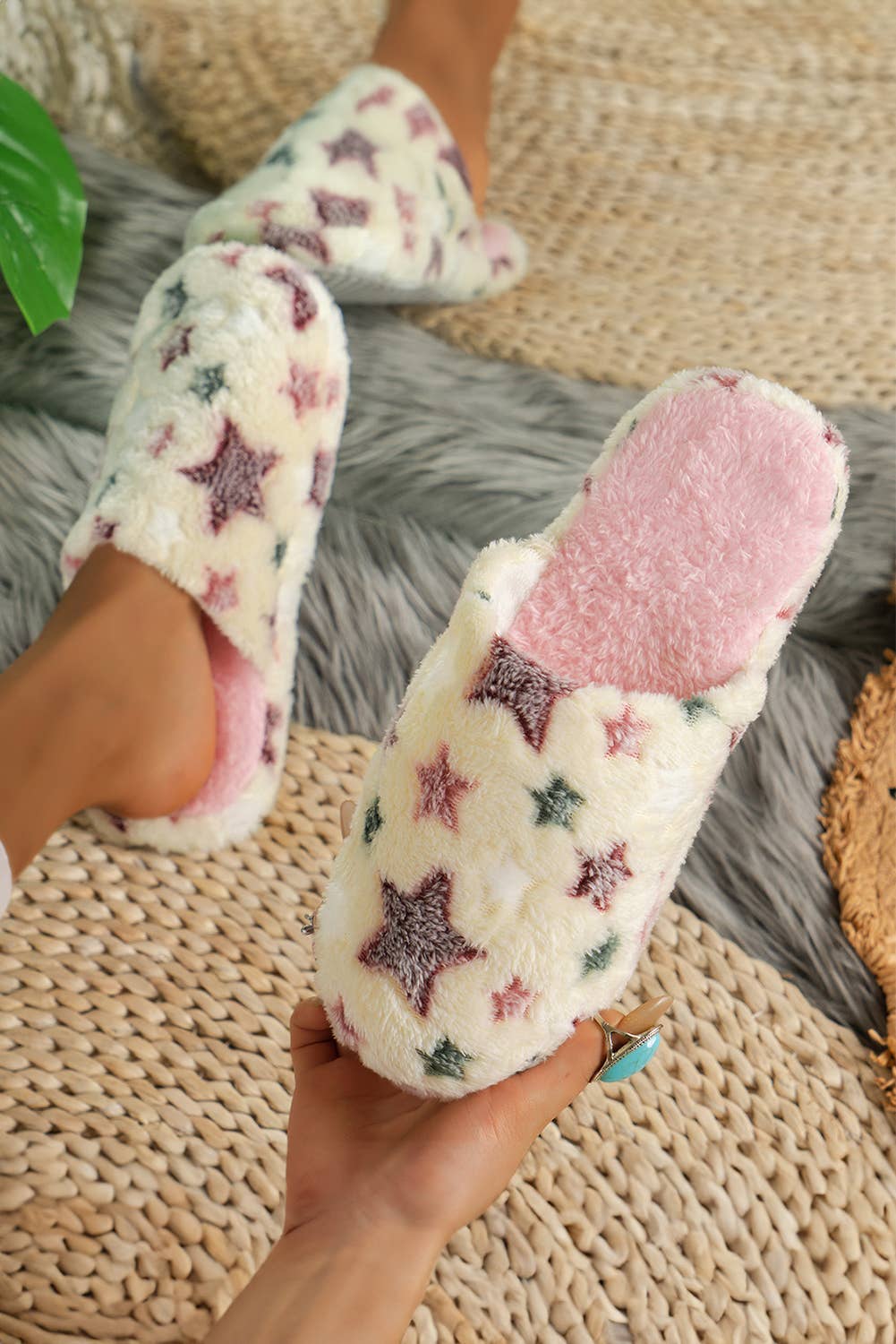 Star Pattern Plush Home Slippers