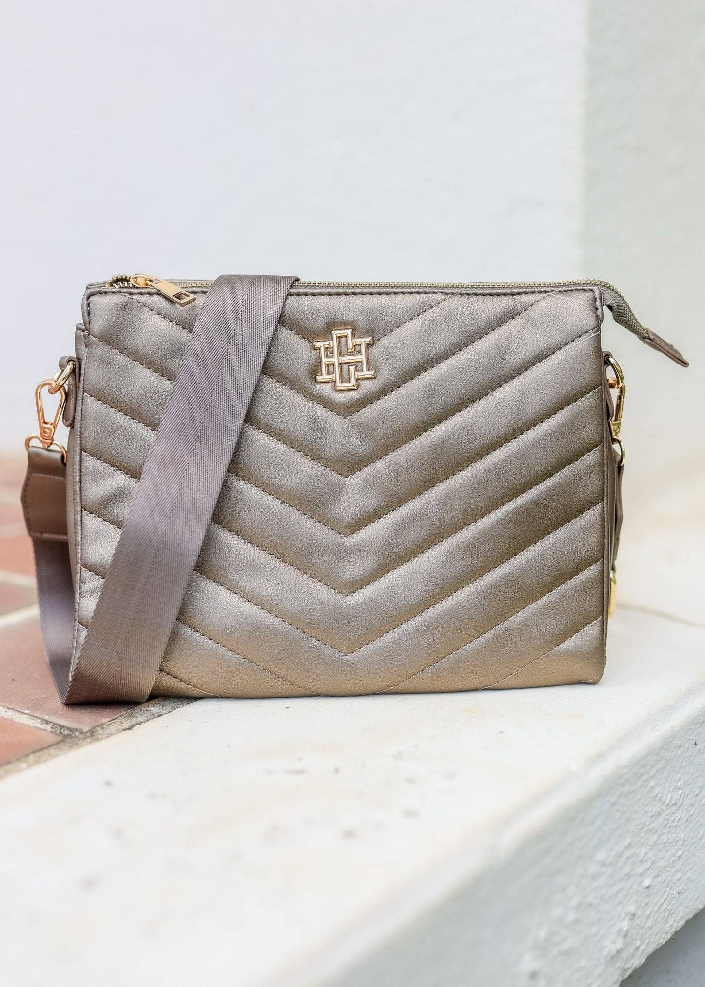 Ariana Quilted Crossbody BRONZE