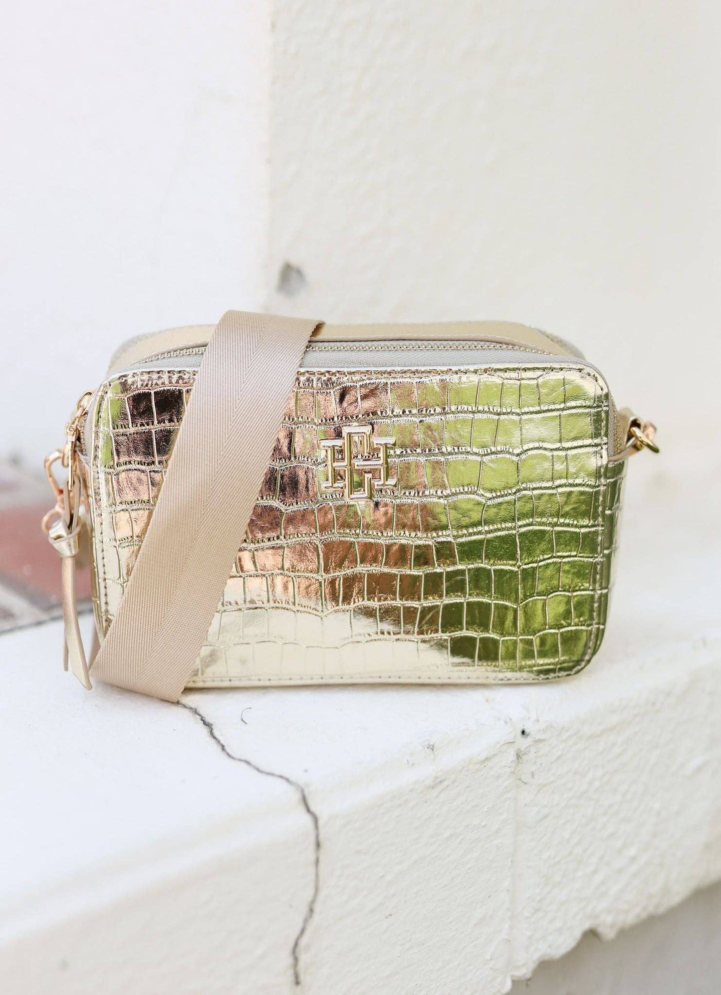 Oakley Crossbody GOLD
